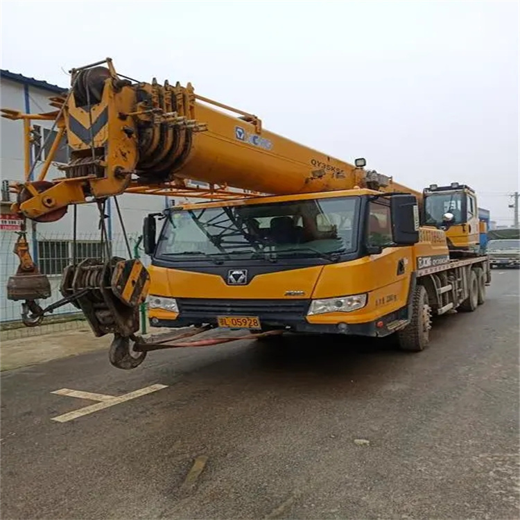 江汉吊车出租保险：全面覆盖，安全无忧