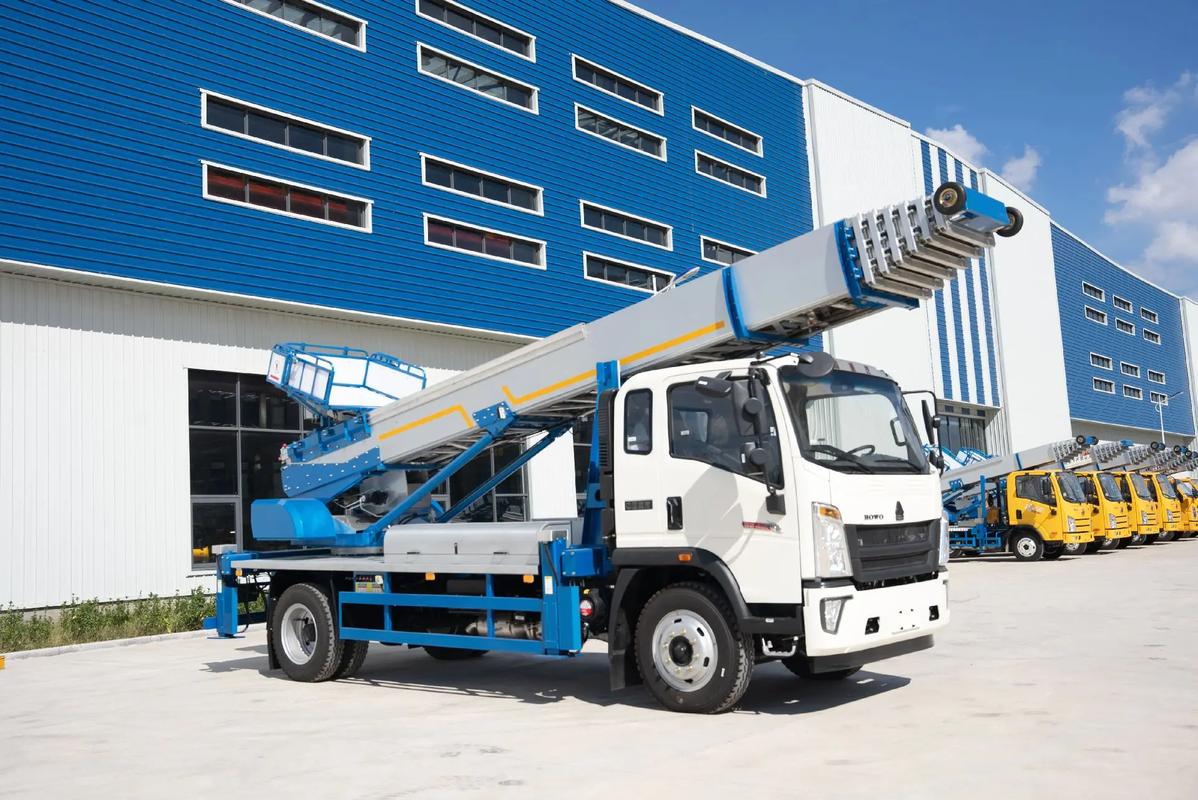 江汉出租云梯车高空作业车 建筑垃圾搬运